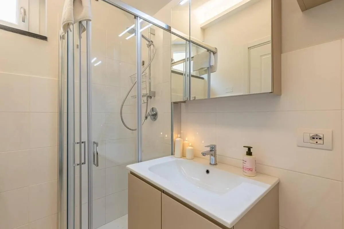 Colonna Rucellai Apt 5 Florence 0*,  Italy